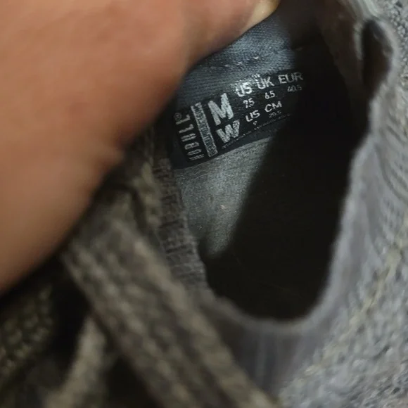 Gray Knit Nobull Runners Size W9 M 7.5 - Picture 5 of 5